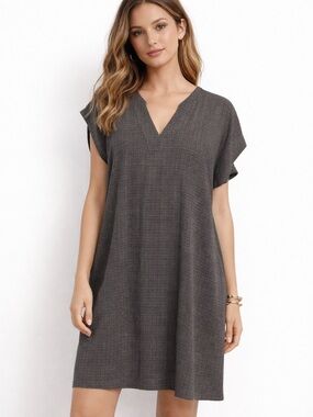 Vince Silk Black and Gray Shift Dress Size Small Quiet Luxury Elevated Basics